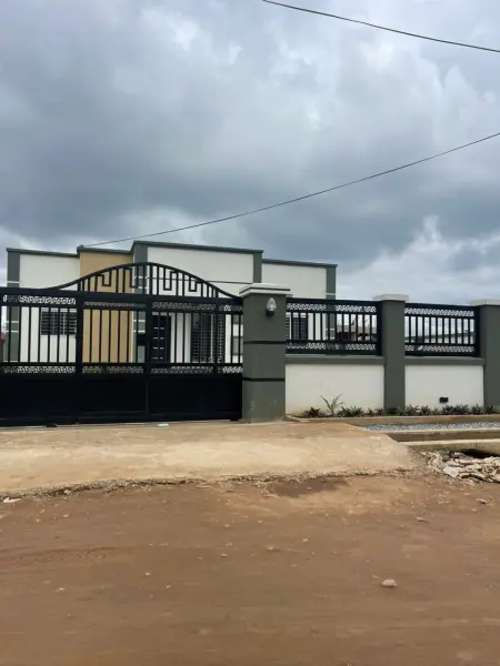 3 bedroom house for sale at Sapeiman